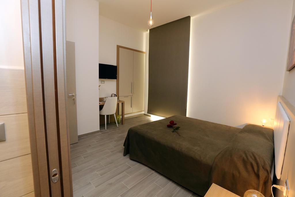 Hotel Casa Martinez Roma Zewnętrze zdjęcie