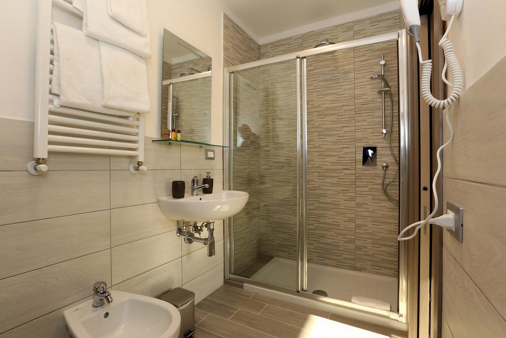Hotel Casa Martinez Roma Zewnętrze zdjęcie